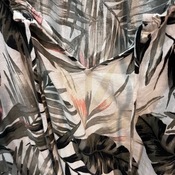 Old Navy V-neck tropical print top size small - Picture 4 of 6